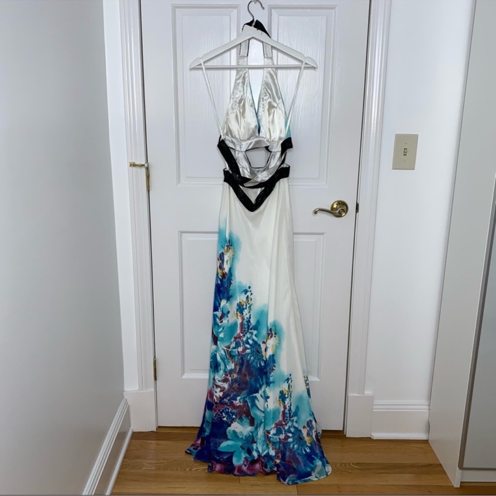 Cinderella Divine maxi dress white and blue floral - sequin details Size 6 - Picture 6 of 8